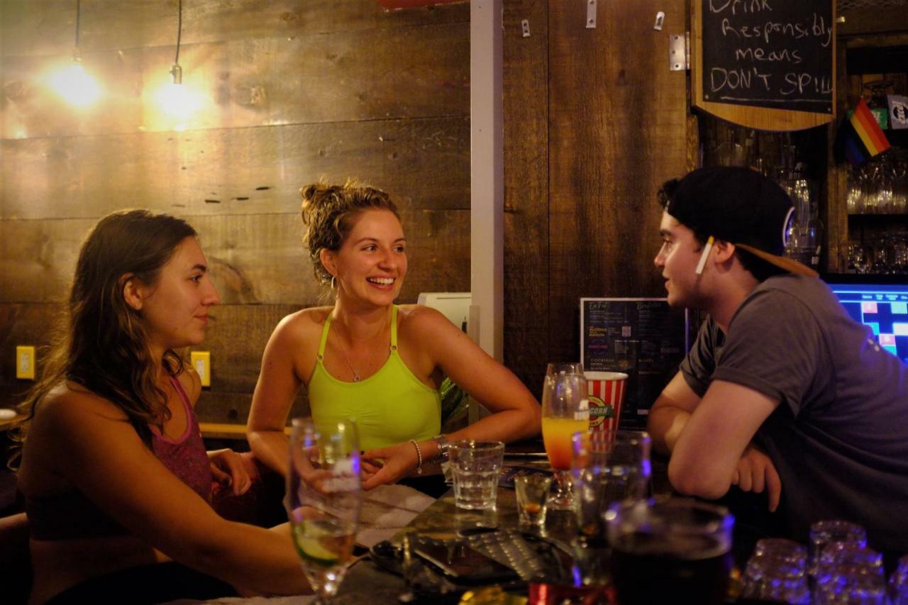 เซมซัน มอนทรีออล เซ็นทรัล Hostel มอนทรีอัล ภายนอก รูปภาพ